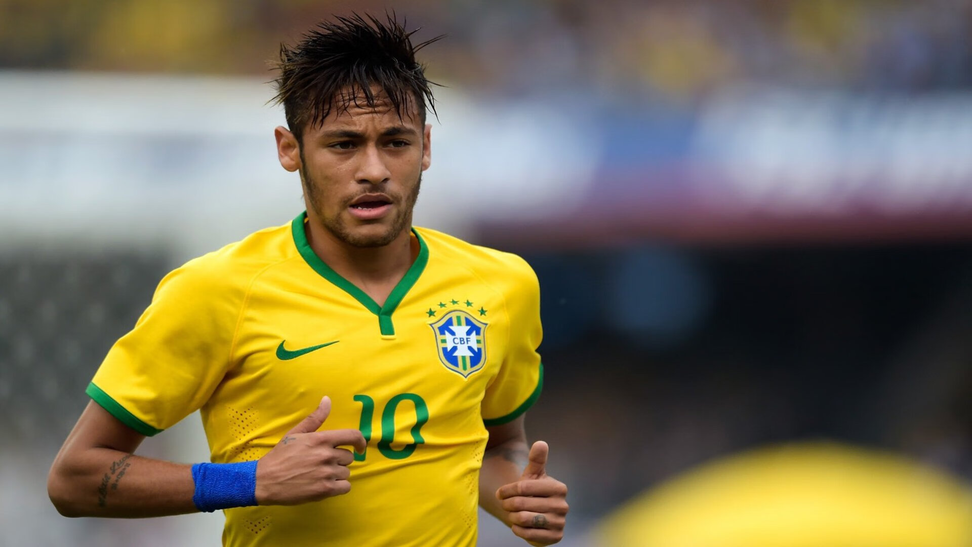 女性参与足球：女子足球运动的快速发展，女子足球赛的作用